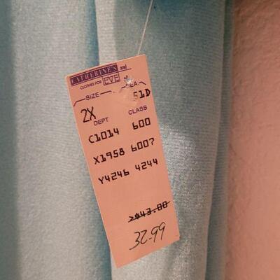 Lot 169: New House Coat