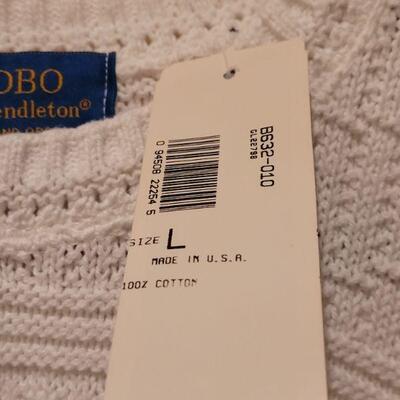 Lot 173: New Pendleton LOBO Collection White Sweater