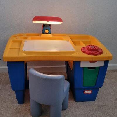 Lot 178: Vintage LITTLE TIKES Drafting Table- Art Work Children's Lighted Desk w/ Chair TESTED A+ (Comes with the Original Red and...