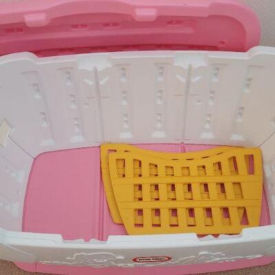 Lot 179: Vintage Huge LITTLE TIKES Pink Toy Storage Trunk 