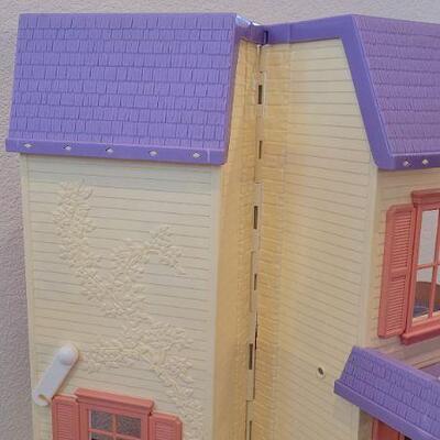 Lot 180: Vintage Little Tikes Children's Doll House 