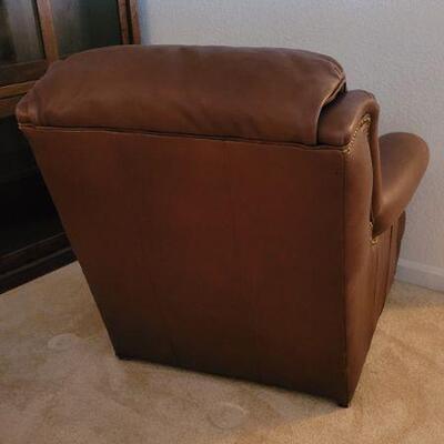 Lot 192: HANCOCK & MOORE Luxury Padded REAL LEATHER Chair