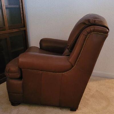 Lot 192: HANCOCK & MOORE Luxury Padded REAL LEATHER Chair