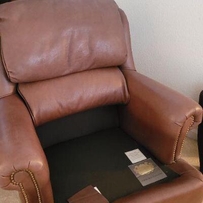 Lot 192: HANCOCK & MOORE Luxury Padded REAL LEATHER Chair
