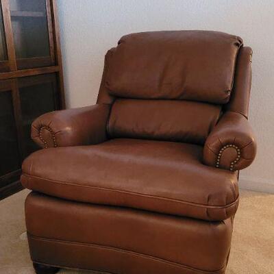 Lot 192: HANCOCK & MOORE Luxury Padded REAL LEATHER Chair