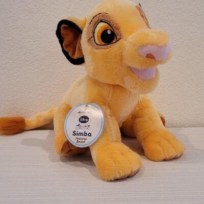 Lot 203: Vintage Retired HALLMARK New Simba THE LION KING Singing Animal TESTED A+
