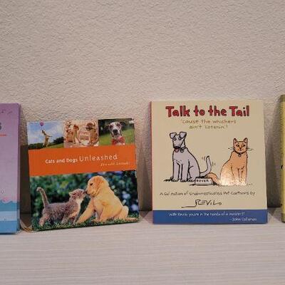 Lot 206: Assorted NEW HALLMARK Books