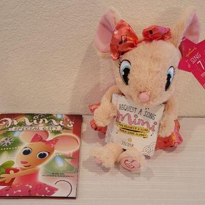Lot 212: New Hallmark Singing MIMI Bundle TESTED A+