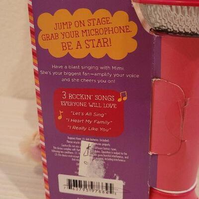 Lot 213: New HALLMARK Singing MIMI Bundle (need batteries)