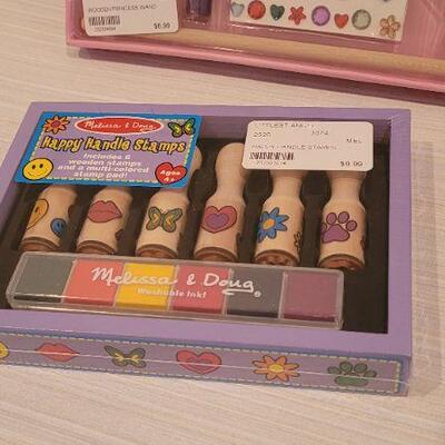 Lot 216: Assortment of New Doug & Melissa Arts and Craft Toy Kits