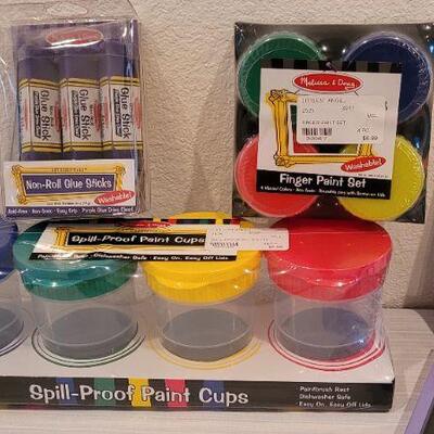 Lot 217: Assortment of New Doug & Melissa Arts and Craft Kits 