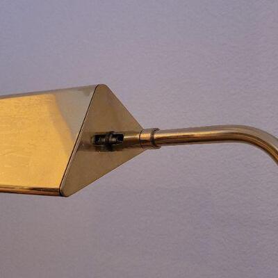 Lot 222: Vintage Mid Century Modern ADJUSTABLE Swivel Head Brass Floor Lamp