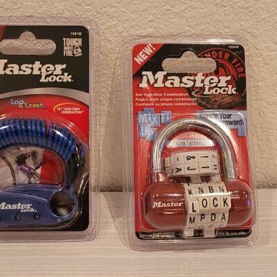 Lot 225: Assortment of (4) NEW Masterlocks 