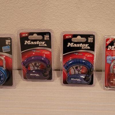 Lot 225: Assortment of (4) NEW Masterlocks 