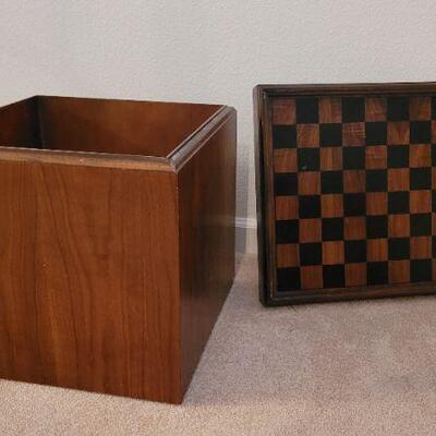 Lot 231: Vintage Mid Century Modern LANE Chess/Checker Board Top Reversible Storage Stool