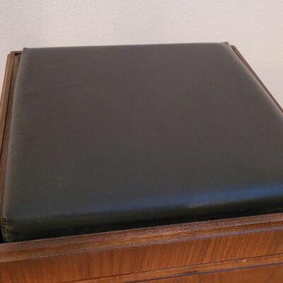 Lot 231: Vintage Mid Century Modern LANE Chess/Checker Board Top Reversible Storage Stool