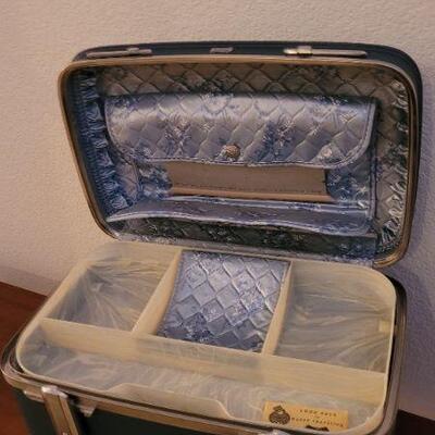 Lot 232: Vintage Mid Century Modern Unused AMERICAN TOURISTER Carryon Hard Case w/ Key