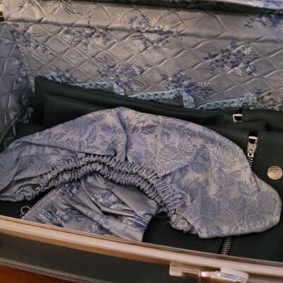Lot 232: Vintage Mid Century Modern Unused AMERICAN TOURISTER Carryon Hard Case w/ Key