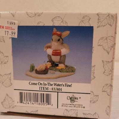 Lot 235: Assorted Vintage New CHARMING TAILS Collectibles 