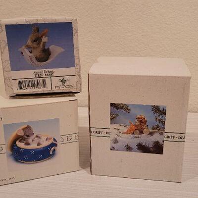 Lot 237: Assorted Vintage New CHARMING TAILS Collectibles 