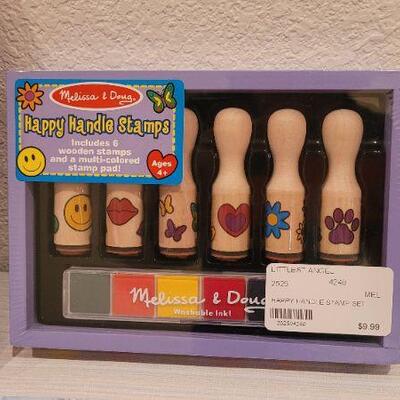Lot 238: Assorted NEW Children's Arts and Crafts Bundle