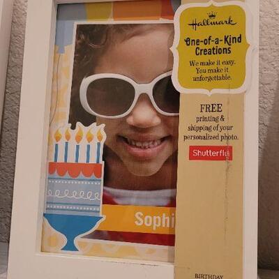 Lot 247: (3) New HALLMARK 4x6 Photo Frames