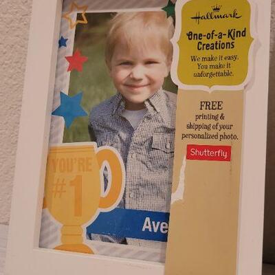 Lot 247: (3) New HALLMARK 4x6 Photo Frames