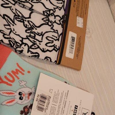 Lot 250: Assorted NEW HALLMARK Toe of a Kind Ladies Socks