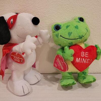 Lot 251: New Hallmark Stuffed Animals - Snoopy needs Batteries and Frog Tests A+