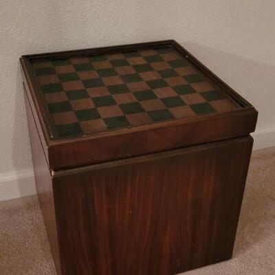 Lot 252: Vintage Mid Century Modern LANE Chess / Checkerboard Reversible Storage Seat