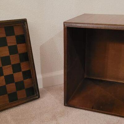 Lot 252: Vintage Mid Century Modern LANE Chess / Checkerboard Reversible Storage Seat