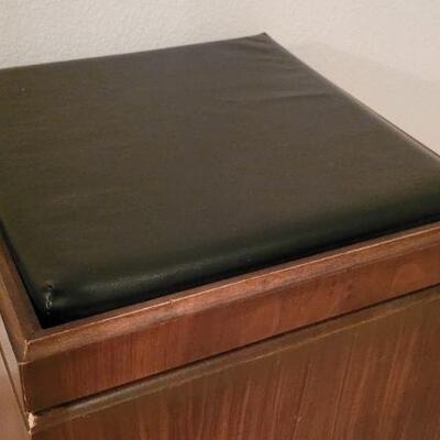 Lot 252: Vintage Mid Century Modern LANE Chess / Checkerboard Reversible Storage Seat