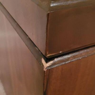 Lot 252: Vintage Mid Century Modern LANE Chess / Checkerboard Reversible Storage Seat