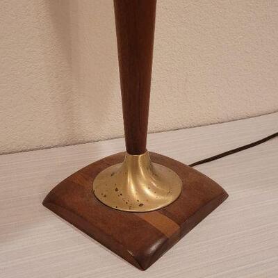 Lot 257: Vintage Mid Century Modern 35.5" Tall Brass and Teak Table Lamp TESTED A+