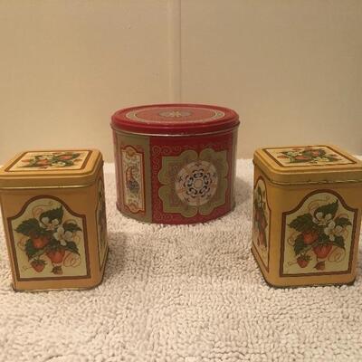 Lot of tins