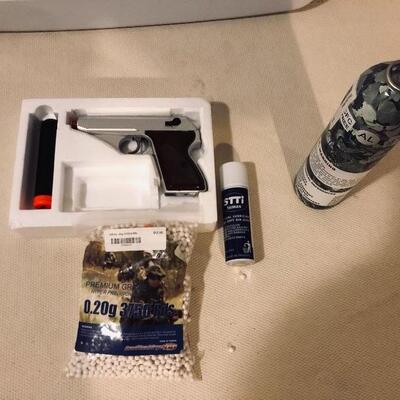Air soft pellet gun