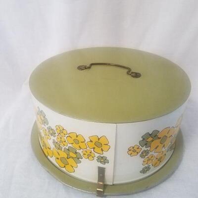 Lot #67 - Vintage Metal Cake Holder