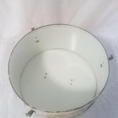 Lot #67 - Vintage Metal Cake Holder