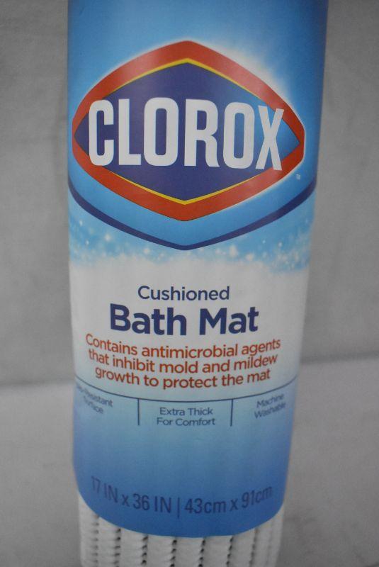 Clorox Cushioned 17 In x 36 In Bathtub Mat, White - New