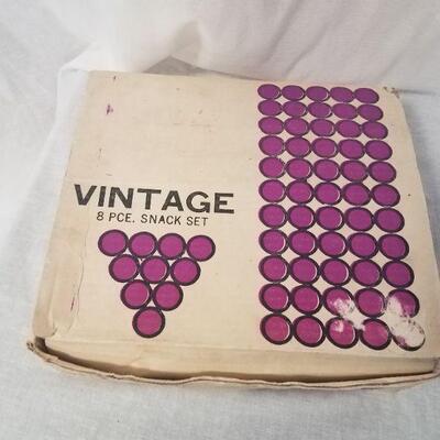 Lot #77 - Vintage snack set