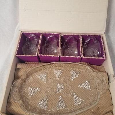 Lot #77 - Vintage snack set