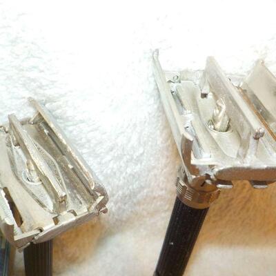" 1988 Super Adjustable " Black Beauty Razors " :King Gillette Bades."
