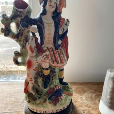 S180 Antique Staffordshire Louis Hamilton Porcelain Statue and Highlander Lamp 