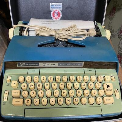 #29 - Vintage Typewriter