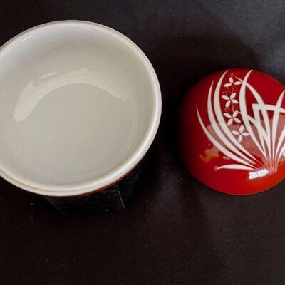 Herend Esterhazy Porcelain lidded bowl Asian theme