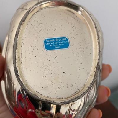 194 Decorative Porcelain Items 