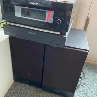 208 Sony and JVC Radios 