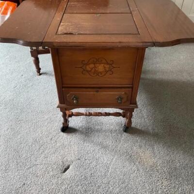 209 Vintage Drop leaf Bar on wheels 