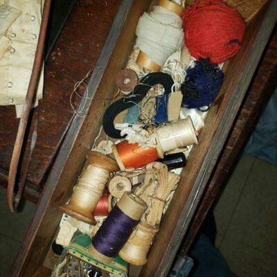 Singer sewing machine 