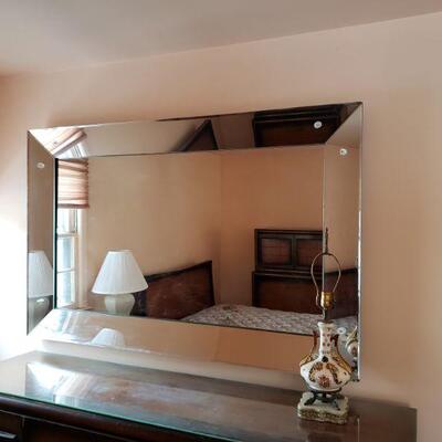 Large mirror 